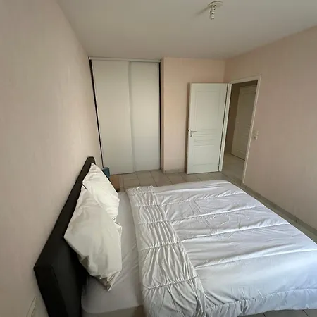 Daire T3 Proche Centre - Parking Prive - Wifi *