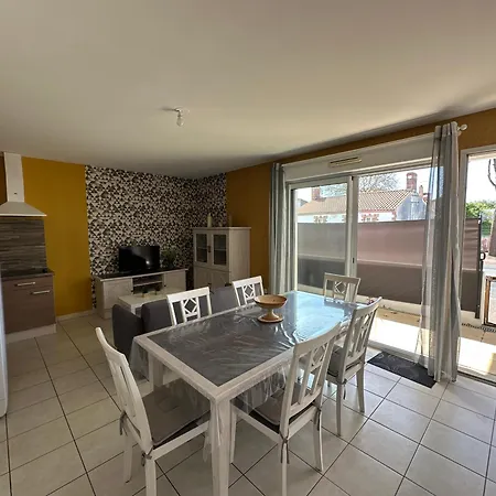T3 Proche Centre - Parking Prive - Wifi Apartament *